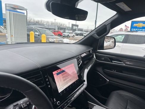 Used 2022 Jeep Wagoneer Series III w/ Flexible Seating Group image 30