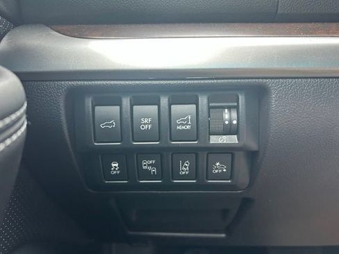 Used 2017 Subaru Outback 2.5i Limited AWD/4WD image 27
