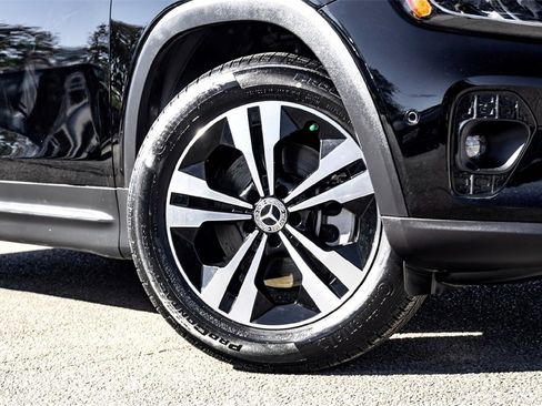 Used 2025 Mercedes-Benz GLB 250 GLB 250 image 2