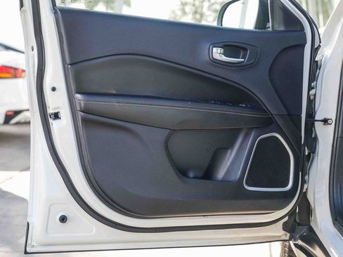 Used 2018 Jeep Compass Sport w/ Tech Group image 22