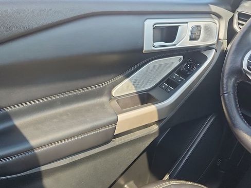 Certified 2023 Ford Explorer Limited w/ Limited Technology Package AWD/4WD image 11