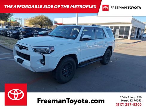 Used 2023 Toyota 4Runner SR5 Premium image 1
