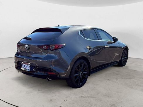 Used 2020 MAZDA MAZDA3 Premium Package image 5
