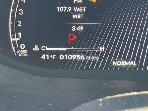 Used 2025 Acura MDX SH-AWD image 22