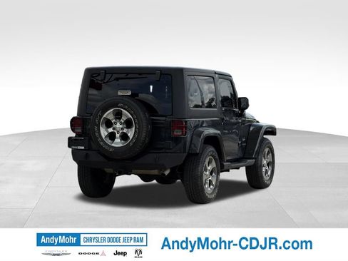 Used 2018 Jeep Wrangler Sahara w/ Connectivity Group AWD/4WD image 7