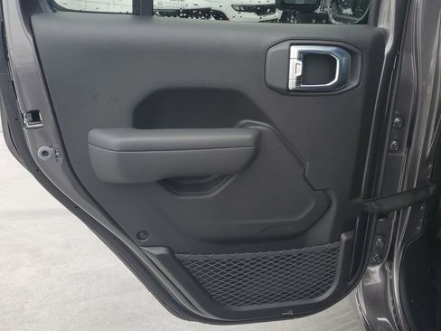 New 2026 Jeep Gladiator Sport image 15