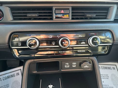 Used 2023 Honda Pilot Touring image 64