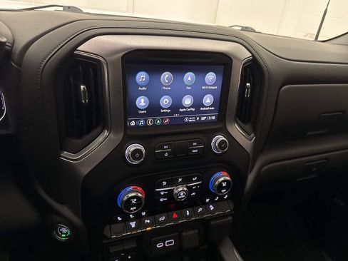 Used 2023 GMC Sierra 2500 SLT w/ SLT Premium Package image 27