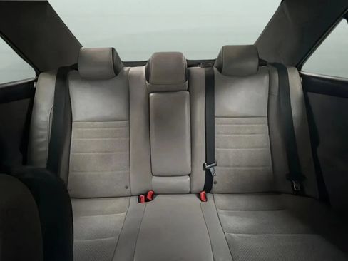 Used 2016 Toyota Camry XSE FWD image 19