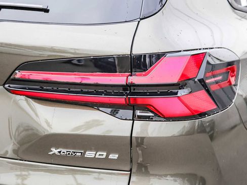 New 2026 BMW X5 xDrive50e w/ M Sport Package image 8