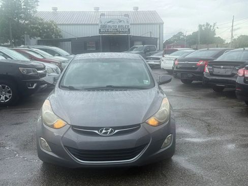 Used 2012 Hyundai Elantra GLS w/ Preferred Pkg 3 FWD image 3