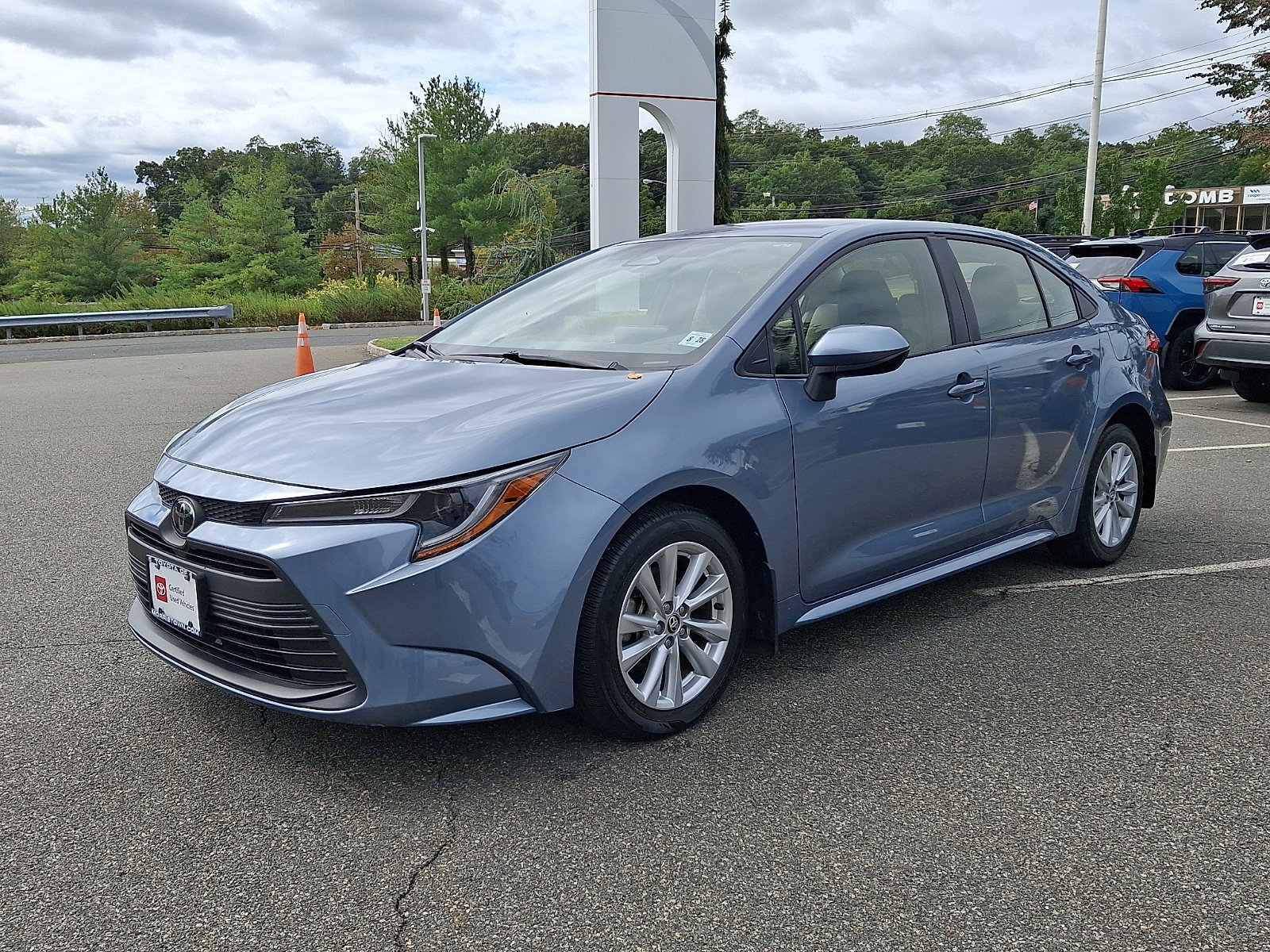 Certified 2023 Toyota Corolla LE w/ LE Convenience Package FWD image 3