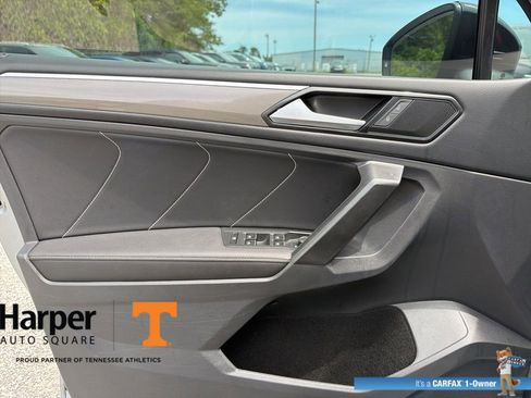 Certified 2023 Volkswagen Tiguan SE R-Line FWD image 19