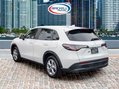 Certified 2023 Honda HR-V LX image 7