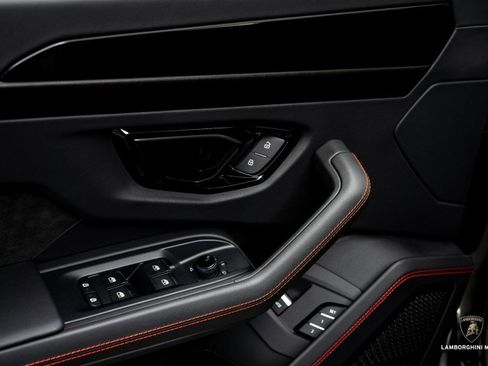 Used 2024 Lamborghini Urus S image 26