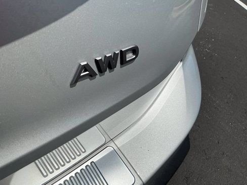 Used 2025 Nissan Rogue SV AWD/4WD image 6