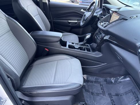 Used 2019 Ford Escape Titanium AWD/4WD image 30