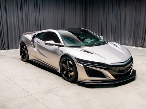Used 2017 Acura NSX image 16