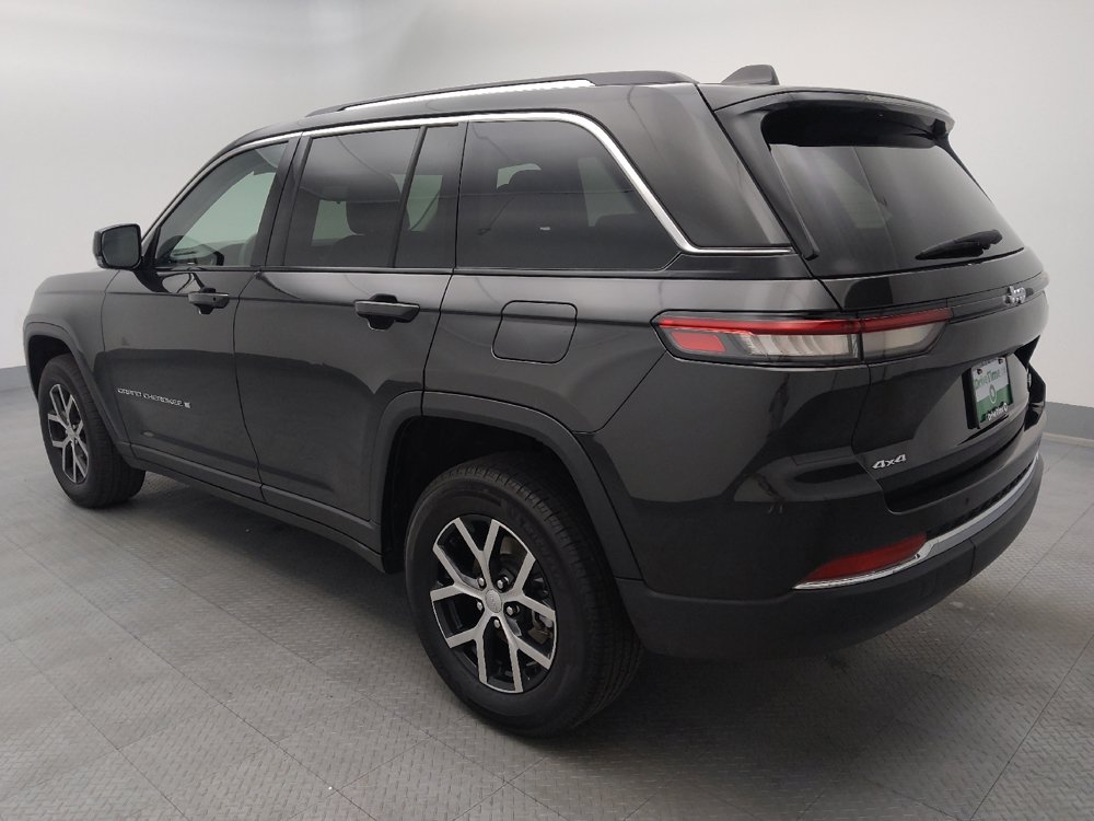 Used 2023 Jeep Grand Cherokee Limited AWD/4WD image 5