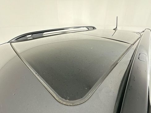 Certified 2022 Jeep Cherokee Limited image 32