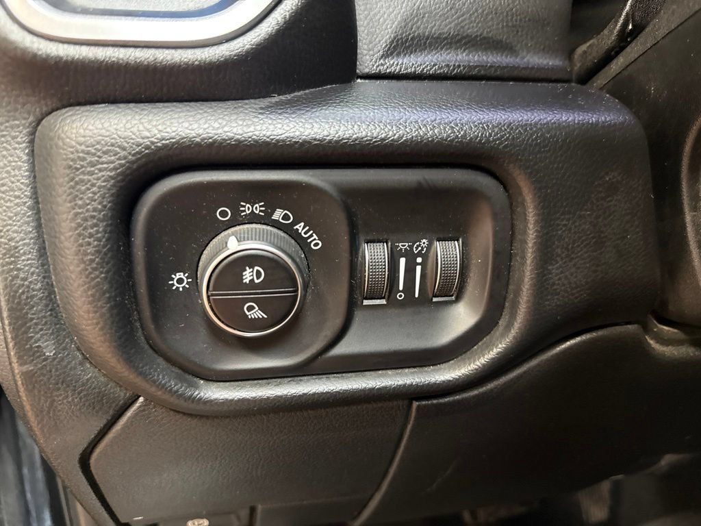 Used 2020 RAM 3500 Laramie AWD/4WD image 22