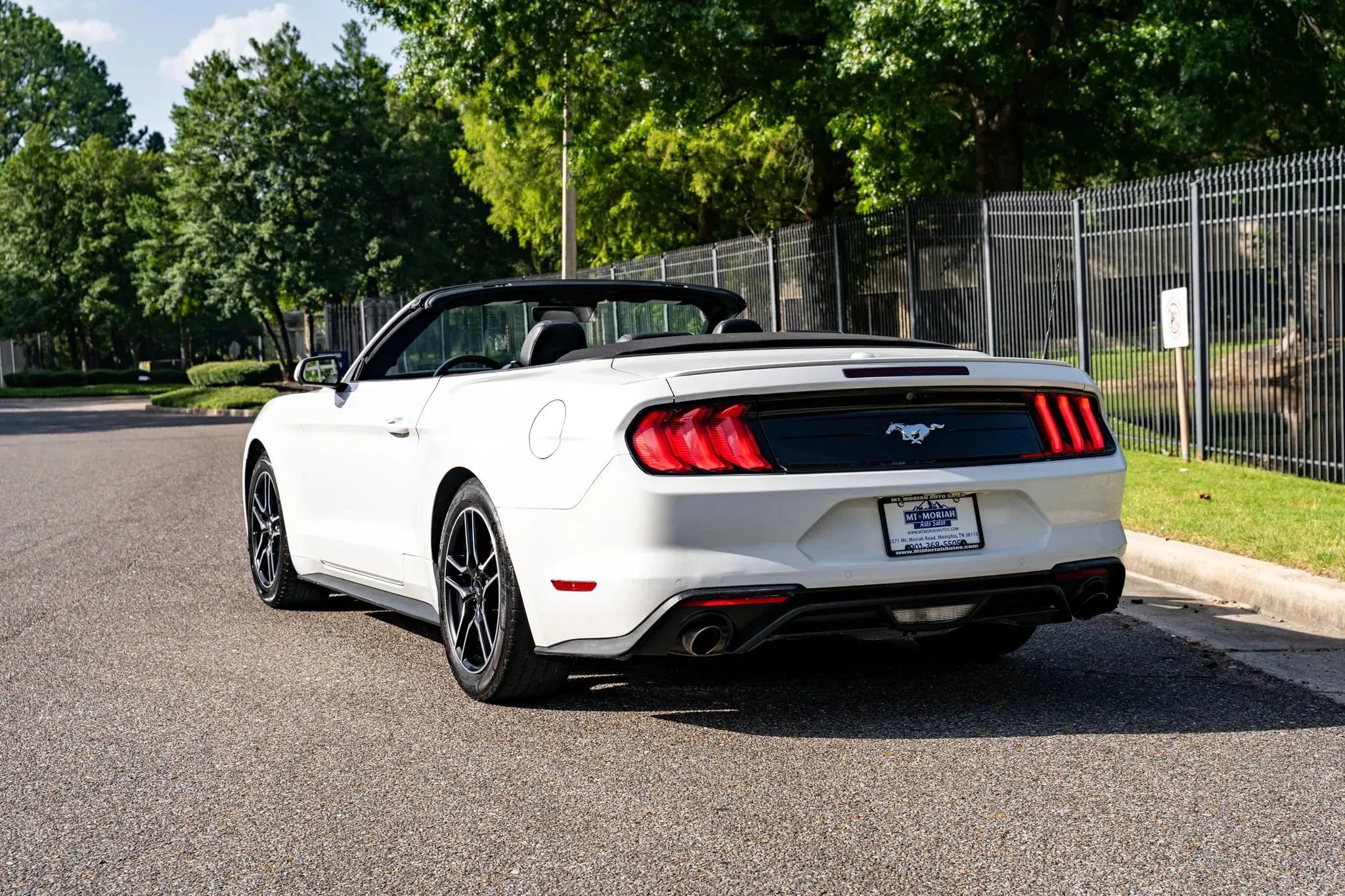 Used 2021 Ford Mustang Premium RWD image 7