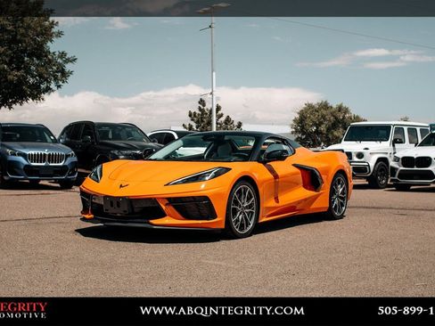 Used 2024 Chevrolet Corvette Stingray Premium Conv w/ Z51 Performance Package RWD image 3