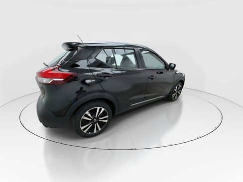 Used 2019 Nissan Kicks SR w/ SR Premium Package image 8