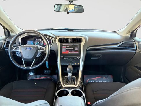 Used 2013 Ford Fusion SE FWD image 22