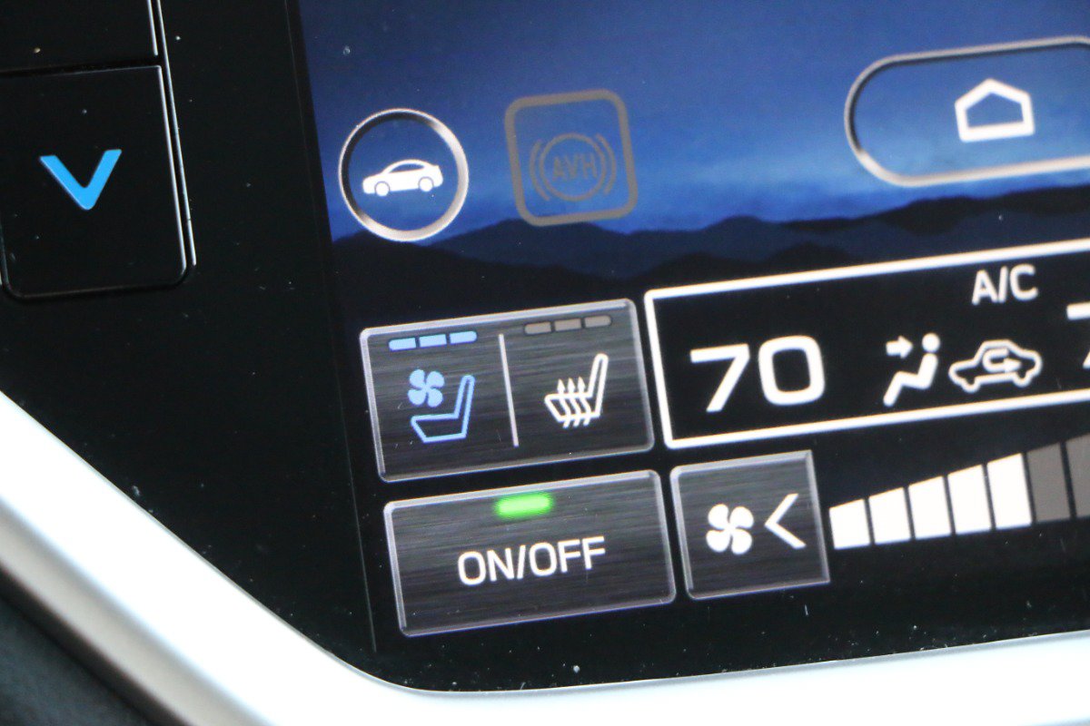 Used 2024 Subaru Ascent Touring AWD/4WD image 25