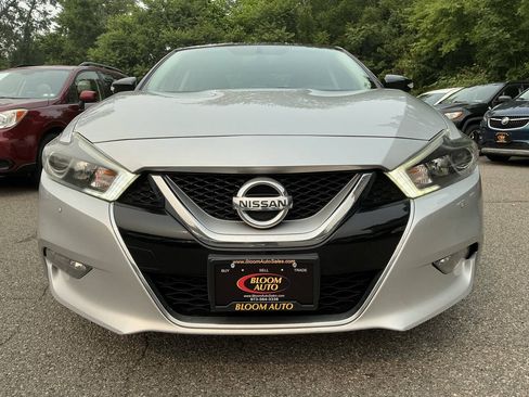 Used 2016 Nissan Maxima 3.5 SL w/ Interior Lighting Package FWD image 2