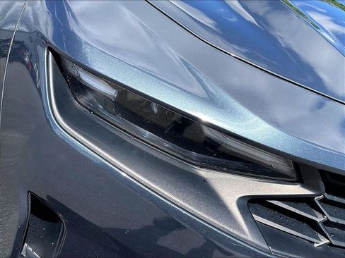 Used 2020 Chevrolet Camaro LT RWD image 28
