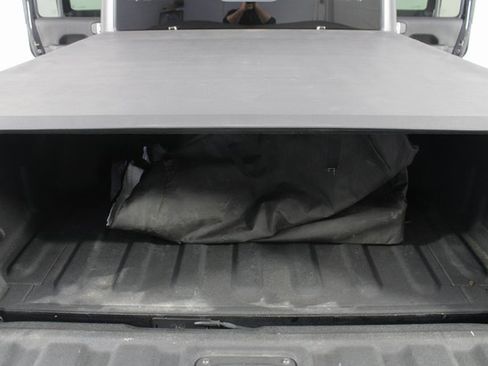 Used 2020 Jeep Gladiator Overland image 18