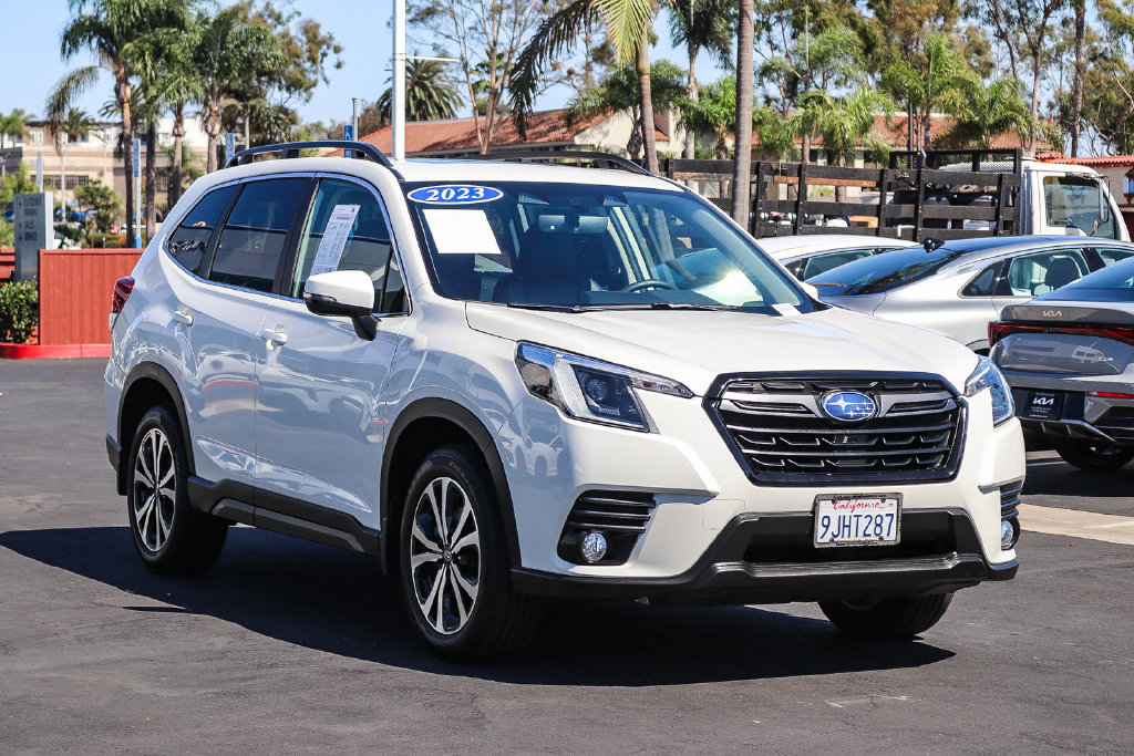 Certified 2023 Subaru Forester Limited AWD/4WD image 3