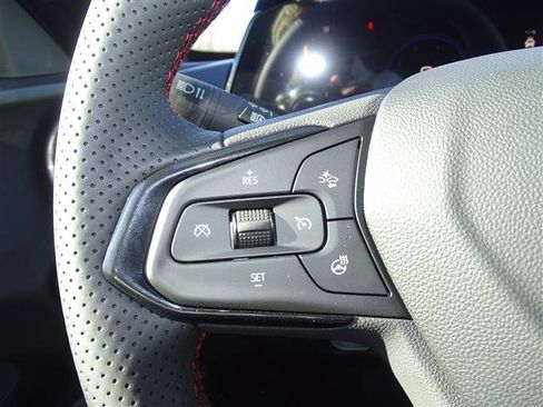 Used 2025 Chevrolet Trax RS w/ Driver Confidence Package image 15