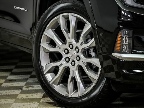 New 2026 GMC Acadia Denali w/ Super Cruise Package image 3