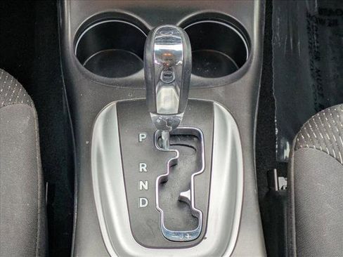 Used 2017 Dodge Journey SE w/ Flexible Seating Group image 12