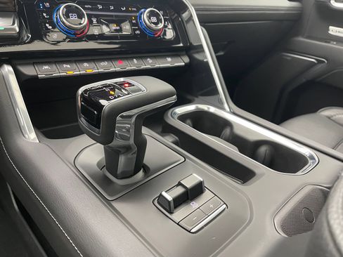 Used 2024 GMC Sierra 1500 Denali AWD/4WD image 32