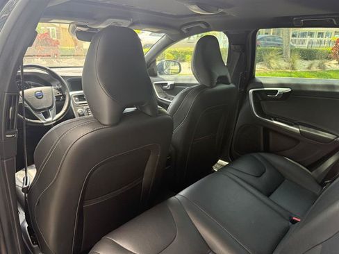 Used 2016 Volvo V60 T5 Platinum w/ 19" Sport Package FWD image 13