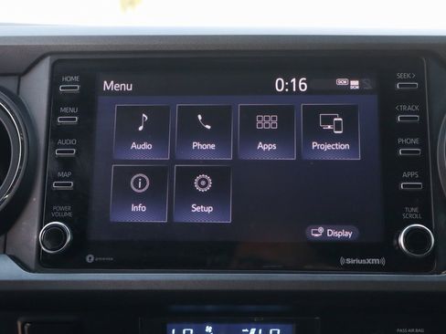 Used 2021 Toyota Tacoma TRD Off-Road image 30