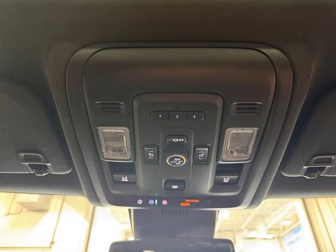 Used 2023 Chevrolet Tahoe LT w/ Luxury Package AWD/4WD image 21