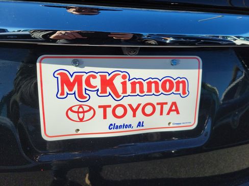 Used 2024 GMC Terrain SLE w/ Driver Convenience Package image 33