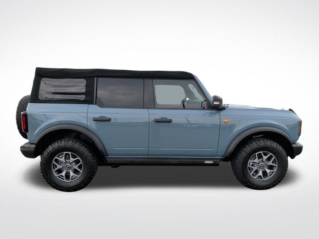 Certified 2022 Ford Bronco Badlands AWD/4WD image 9