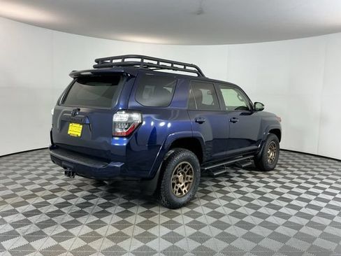 Used 2021 Toyota 4Runner SR5 Premium w/ Moonroof Package AWD/4WD image 5
