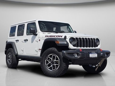 Used 2025 Jeep Wrangler Unlimited Rubicon AWD/4WD image 2