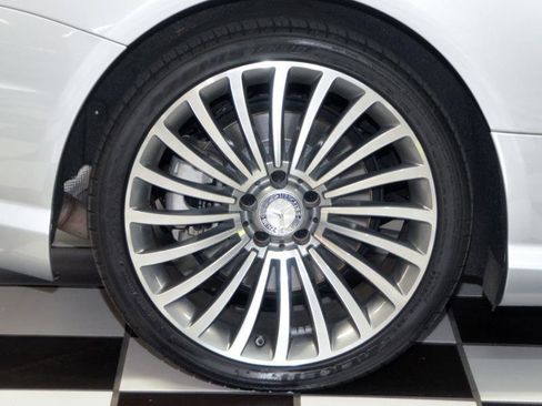 Used 2016 Mercedes-Benz SL 550 550 w/ Driver Assistance Package image 14