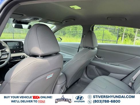 Used 2025 Hyundai Elantra Sport image 20