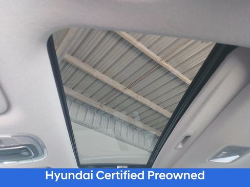 Certified 2025 Hyundai Elantra Limited FWD image 29