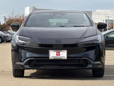 New 2026 Toyota Prius Plug-In Hybrid FWD image 8