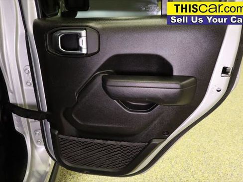 Used 2024 Jeep Wrangler Unlimited Rubicon image 29